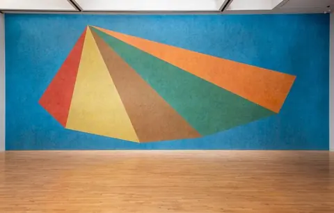 Frieze 首尔博物馆指南收录的 Sol LeWitt《Wall Drawing 770》展览现场