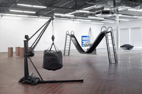 Karyn Olivier 个展《Bend, Break, Mend》的展览作品图