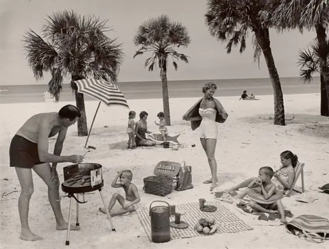 Joseph Janney Steinmetz 1958年拍摄的佛罗里达海滩家庭野餐照片