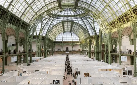 Art Basel Paris 2026 官方资料的展会视觉画面