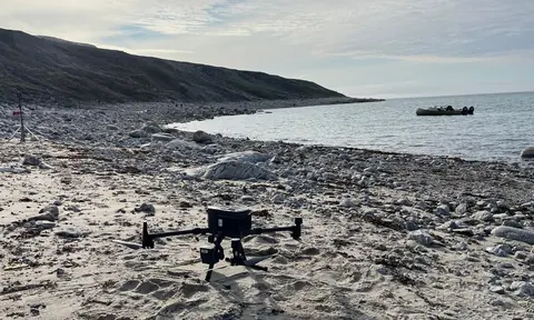 研究团队使用无人机记录加拿大 Nunavik 地区文化遗产地点