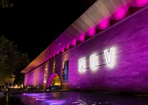 ArtAsiaPacific 报道所配的维多利亚国家美术馆建筑照片