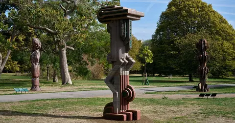 Matyáš Chochola 为 Frieze Sculpture 制作的 3D 打印混凝土雕塑