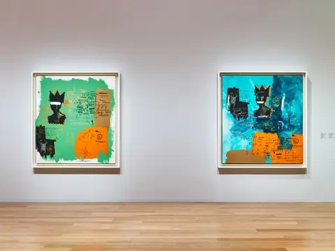 普林斯顿大学艺术博物馆展墙上的两幅 Basquiat 绘画