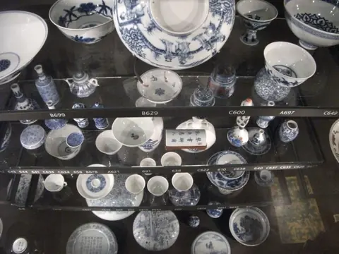 大英博物馆 Percival David 中国陶瓷收藏展柜