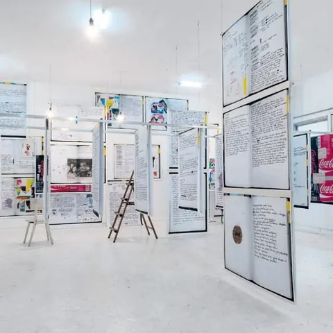 日惹双年展第十五届中 Angki Purbandono《Open Diary》的装置现场