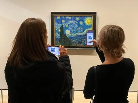 纽约现代艺术博物馆展出的梵高《星夜》画作